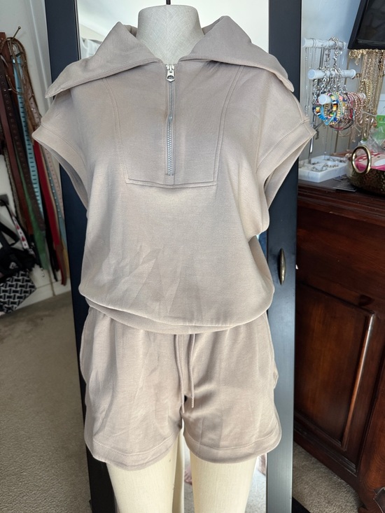 Bailey 44 Pants - Bailey 44 Taupe Knit Short Set- size S